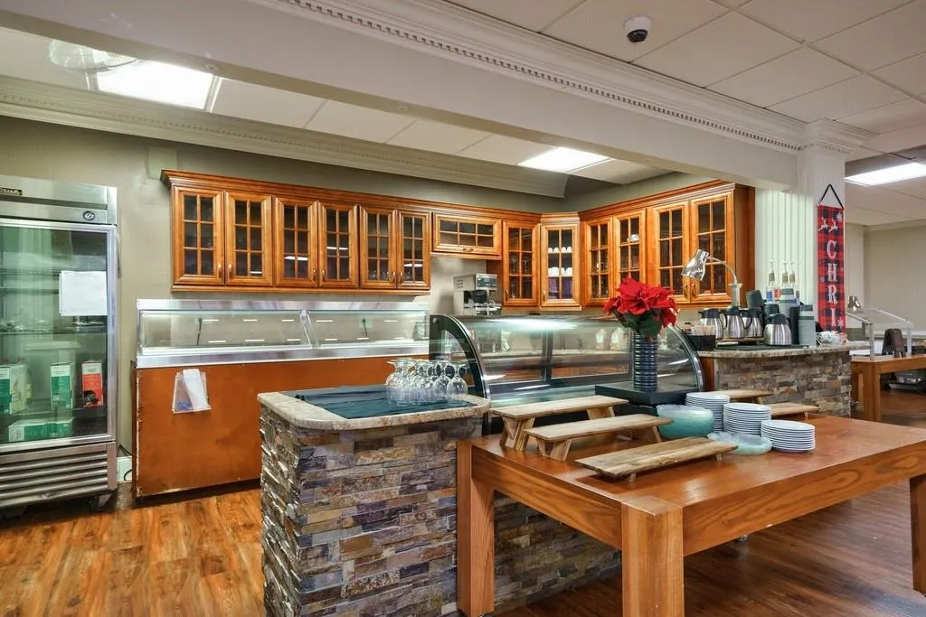 300 Johnson Ferry Road Ne Unit A310, Sandy Springs, Georgia 30328, 1 Bedroom Bedrooms, ,1 BathroomBathrooms,Residential,Sold,300 Johnson Ferry Road Ne Unit A310,6974033