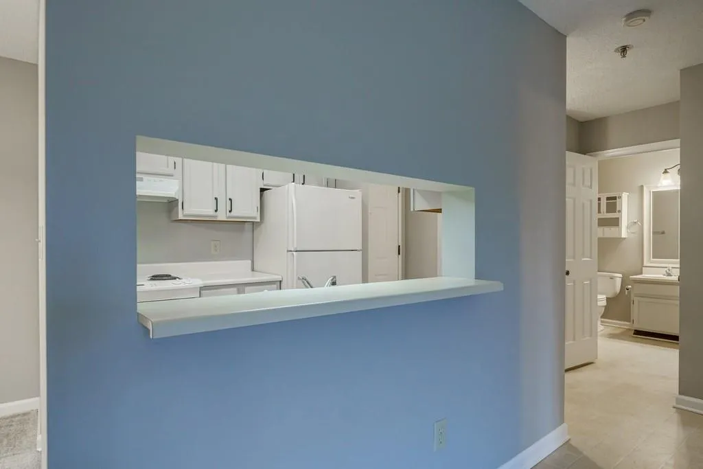 300 Johnson Ferry Road Ne Unit A310, Sandy Springs, Georgia 30328, 1 Bedroom Bedrooms, ,1 BathroomBathrooms,Residential,Sold,300 Johnson Ferry Road Ne Unit A310,6974033