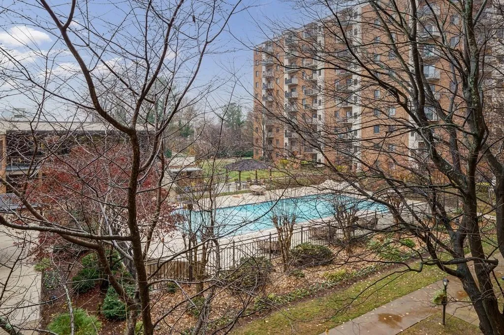 300 Johnson Ferry Road Ne Unit A310, Sandy Springs, Georgia 30328, 1 Bedroom Bedrooms, ,1 BathroomBathrooms,Residential,Sold,300 Johnson Ferry Road Ne Unit A310,6974033
