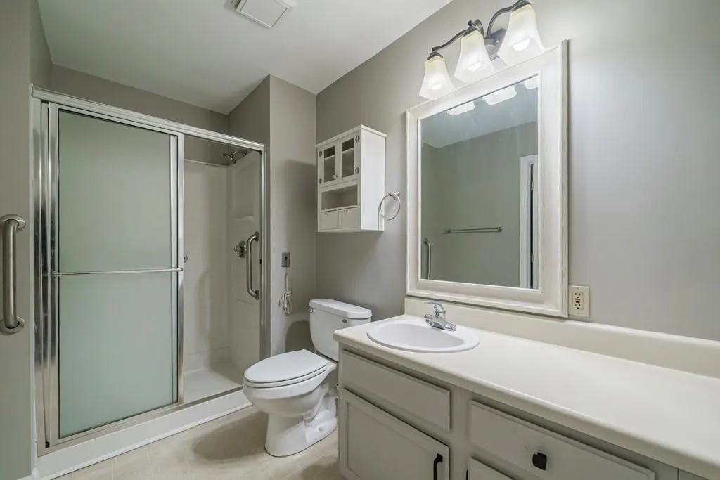 300 Johnson Ferry Road Ne Unit A310, Sandy Springs, Georgia 30328, 1 Bedroom Bedrooms, ,1 BathroomBathrooms,Residential,Sold,300 Johnson Ferry Road Ne Unit A310,6974033