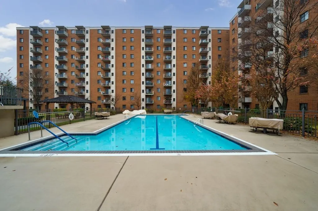 300 Johnson Ferry Road Ne Unit A310, Sandy Springs, Georgia 30328, 1 Bedroom Bedrooms, ,1 BathroomBathrooms,Residential,Sold,300 Johnson Ferry Road Ne Unit A310,6974033