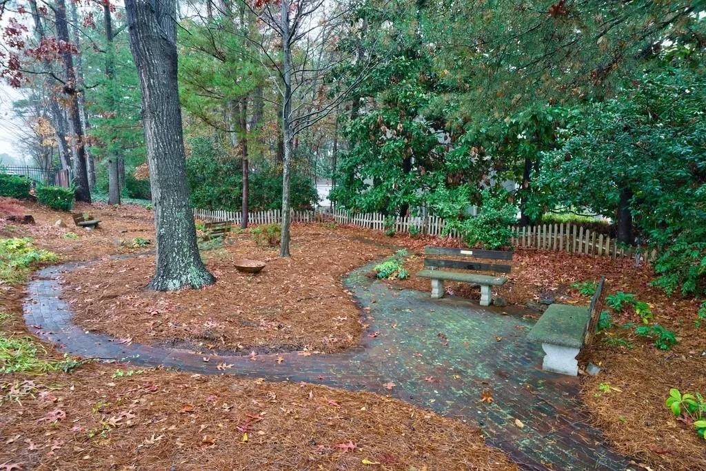 300 Johnson Ferry Road Ne Unit A310, Sandy Springs, Georgia 30328, 1 Bedroom Bedrooms, ,1 BathroomBathrooms,Residential,Sold,300 Johnson Ferry Road Ne Unit A310,6974033