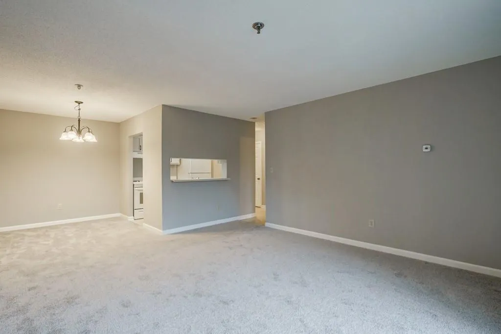 300 Johnson Ferry Road Ne Unit A310, Sandy Springs, Georgia 30328, 1 Bedroom Bedrooms, ,1 BathroomBathrooms,Residential,Sold,300 Johnson Ferry Road Ne Unit A310,6974033