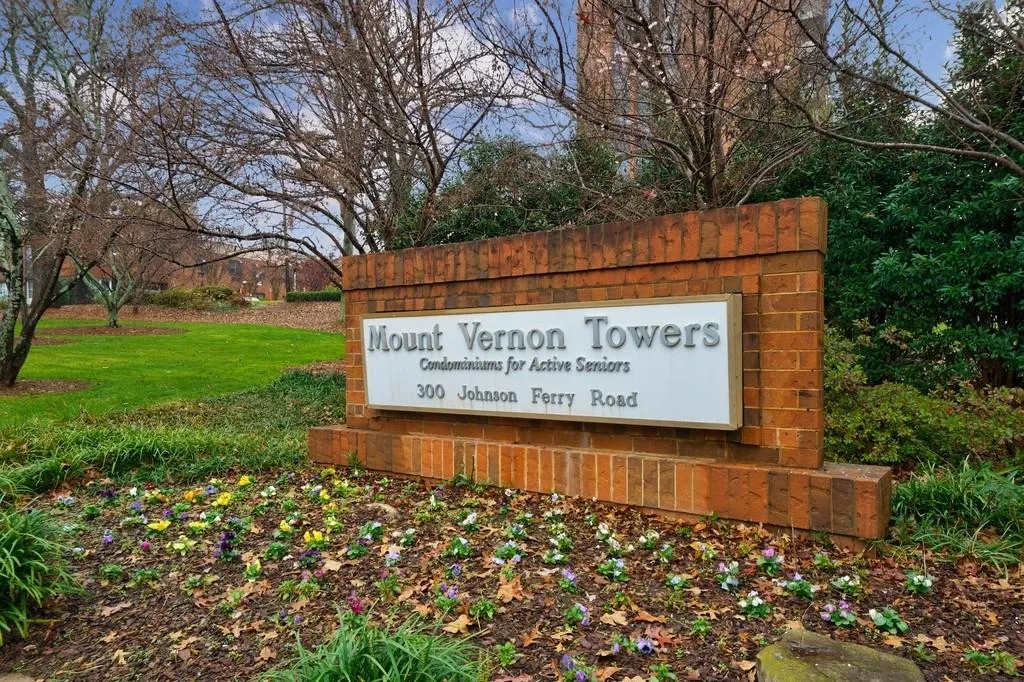 300 Johnson Ferry Road Ne Unit A310, Sandy Springs, Georgia 30328, 1 Bedroom Bedrooms, ,1 BathroomBathrooms,Residential,Sold,300 Johnson Ferry Road Ne Unit A310,6974033