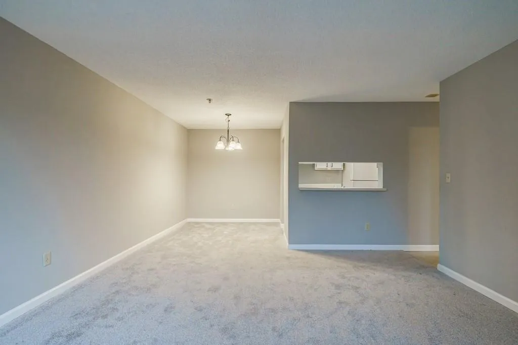 300 Johnson Ferry Road Ne Unit A310, Sandy Springs, Georgia 30328, 1 Bedroom Bedrooms, ,1 BathroomBathrooms,Residential,Sold,300 Johnson Ferry Road Ne Unit A310,6974033