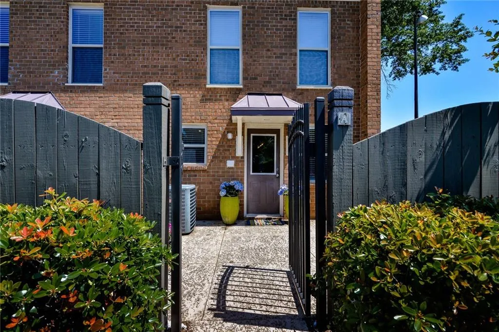 205 Winding River Drive Unit A, Atlanta, Georgia 30350, 2 Bedrooms Bedrooms, ,2 BathroomsBathrooms,Residential,Sold,205 Winding River Drive Unit A,5846225