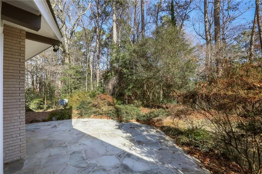 6365 River Overlook Drive, Atlanta, Georgia 30328, 4 Bedrooms Bedrooms, ,3 BathroomsBathrooms,Residential,Sold,6365 River Overlook Drive,6819021