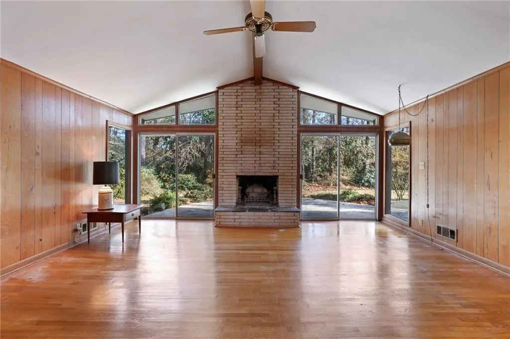 6365 River Overlook Drive, Atlanta, Georgia 30328, 4 Bedrooms Bedrooms, ,3 BathroomsBathrooms,Residential,Sold,6365 River Overlook Drive,6819021