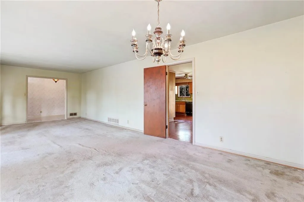 6365 River Overlook Drive, Atlanta, Georgia 30328, 4 Bedrooms Bedrooms, ,3 BathroomsBathrooms,Residential,Sold,6365 River Overlook Drive,6819021