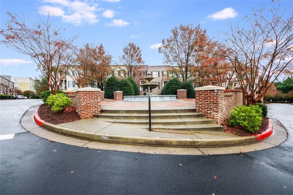 917 Persimmon Point, Sandy Springs, Georgia 30328, 2 Bedrooms Bedrooms, ,2 BathroomsBathrooms,Residential,Sold,917 Persimmon Point,7146899