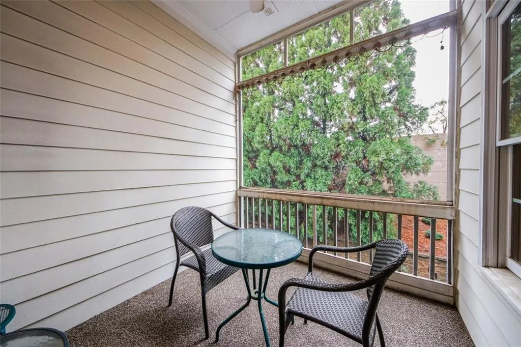 917 Persimmon Point, Sandy Springs, Georgia 30328, 2 Bedrooms Bedrooms, ,2 BathroomsBathrooms,Residential,Sold,917 Persimmon Point,7146899