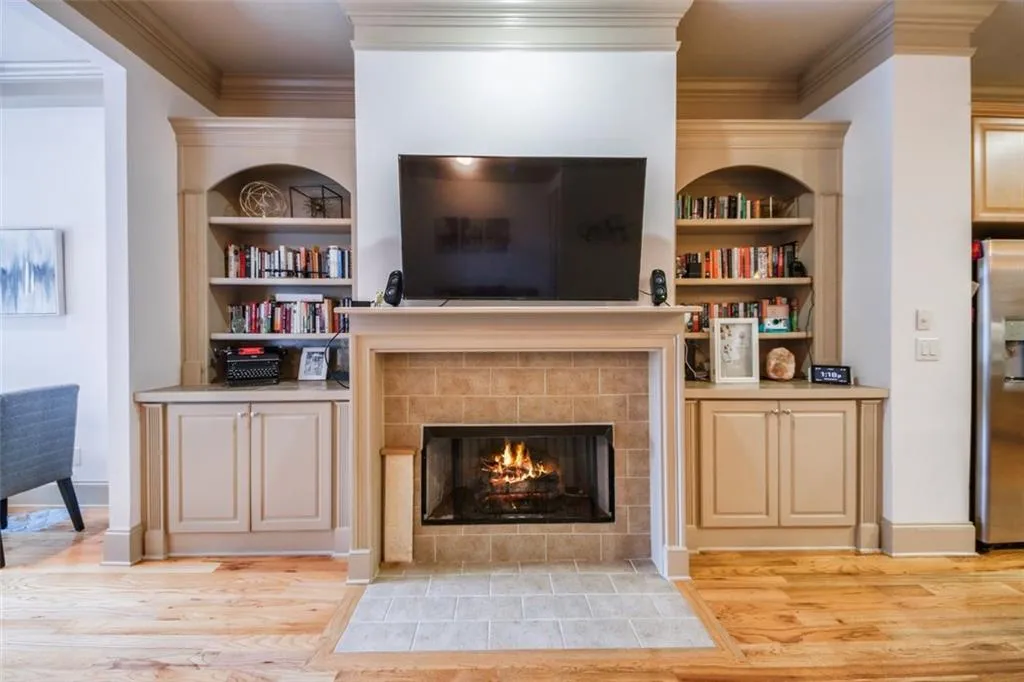 917 Persimmon Point, Sandy Springs, Georgia 30328, 2 Bedrooms Bedrooms, ,2 BathroomsBathrooms,Residential,Sold,917 Persimmon Point,7146899