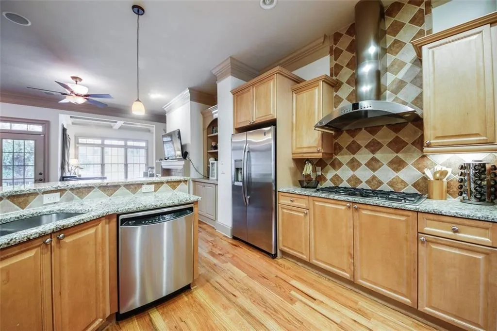 917 Persimmon Point, Sandy Springs, Georgia 30328, 2 Bedrooms Bedrooms, ,2 BathroomsBathrooms,Residential,Sold,917 Persimmon Point,7146899