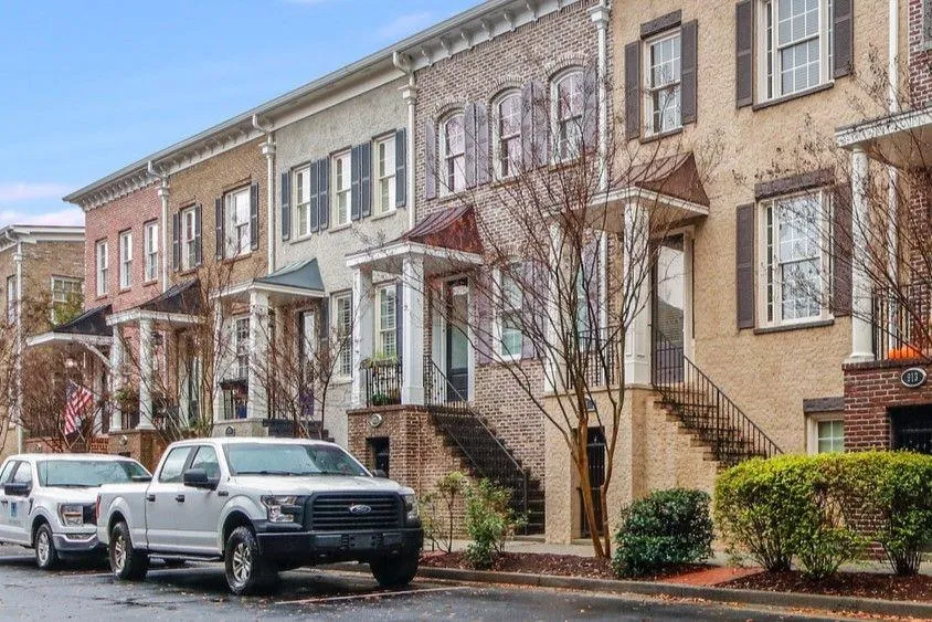 917 Persimmon Point, Sandy Springs, Georgia 30328, 2 Bedrooms Bedrooms, ,2 BathroomsBathrooms,Residential,Sold,917 Persimmon Point,7146899