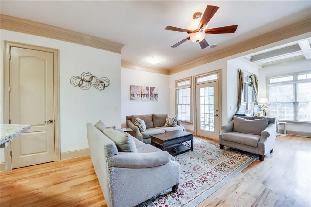 917 Persimmon Point, Sandy Springs, Georgia 30328, 2 Bedrooms Bedrooms, ,2 BathroomsBathrooms,Residential,Sold,917 Persimmon Point,7146899