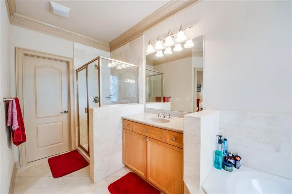 917 Persimmon Point, Sandy Springs, Georgia 30328, 2 Bedrooms Bedrooms, ,2 BathroomsBathrooms,Residential,Sold,917 Persimmon Point,7146899