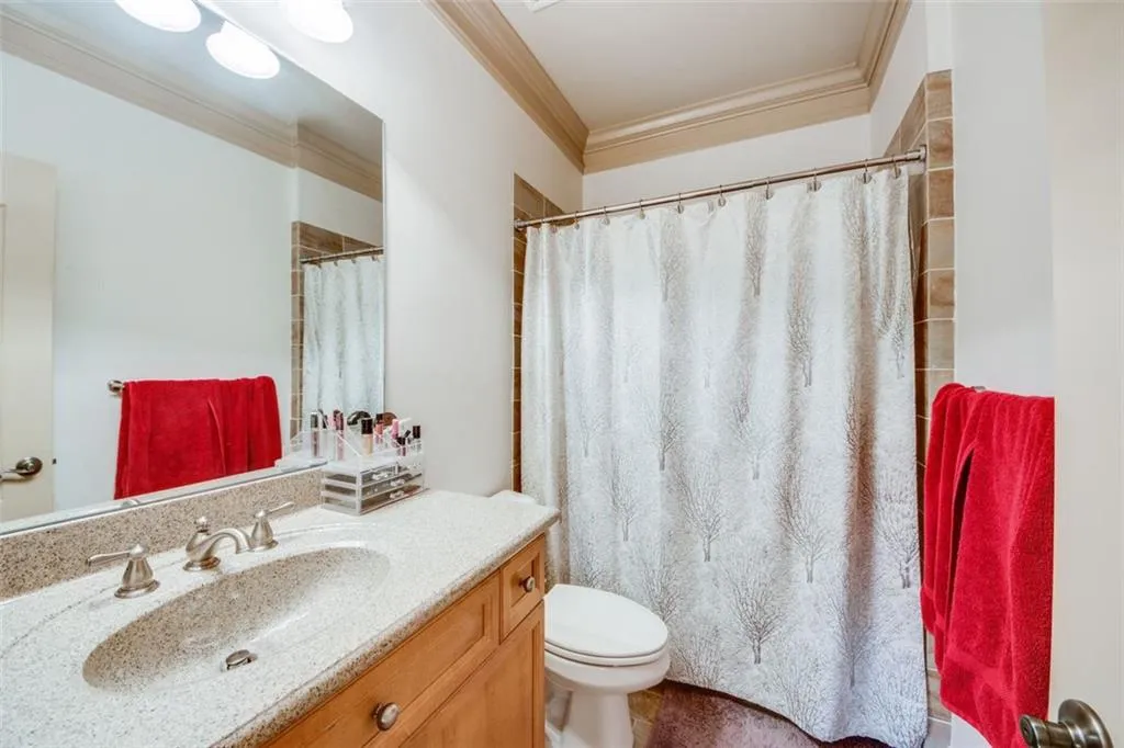 917 Persimmon Point, Sandy Springs, Georgia 30328, 2 Bedrooms Bedrooms, ,2 BathroomsBathrooms,Residential,Sold,917 Persimmon Point,7146899