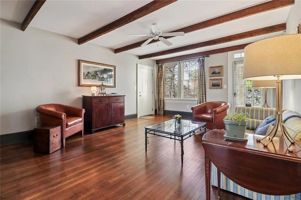 2814 Peachtree Road Nw Unit 10, Atlanta, Georgia 30305, 2 Bedrooms Bedrooms, 0 ,1 BathroomBathrooms,Residential,Sold,2814 Peachtree Road Nw Unit 10,7737909