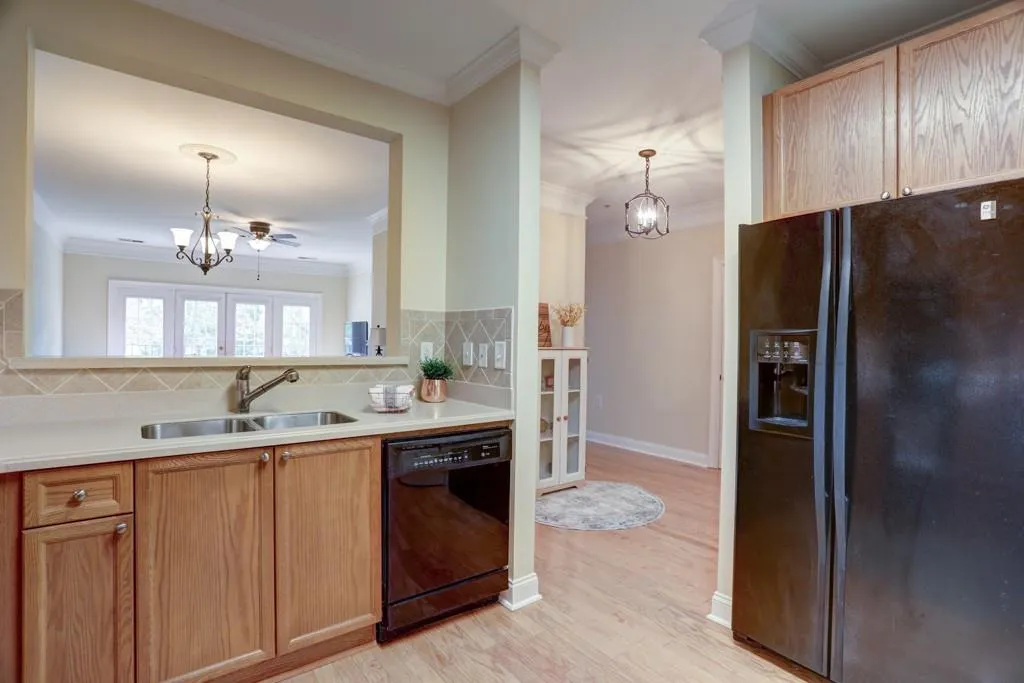 5415 Northland Drive Unit 302, Sandy Springs, Georgia 30342, 1 Bedroom Bedrooms, ,1 BathroomBathrooms,Residential,Sold,5415 Northland Drive Unit 302,6598709