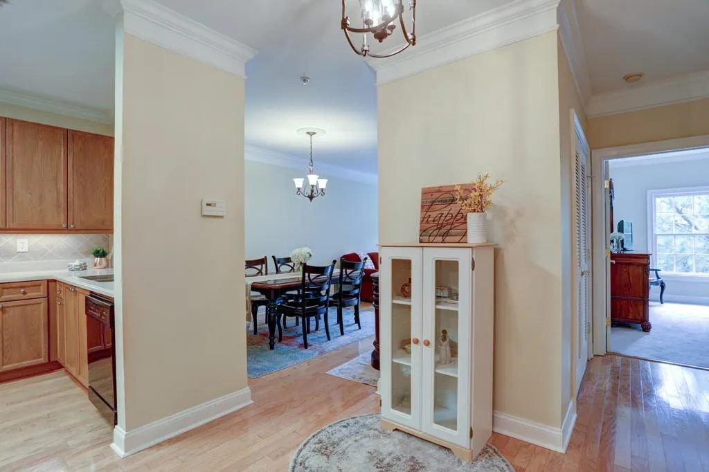 5415 Northland Drive Unit 302, Sandy Springs, Georgia 30342, 1 Bedroom Bedrooms, ,1 BathroomBathrooms,Residential,Sold,5415 Northland Drive Unit 302,6598709