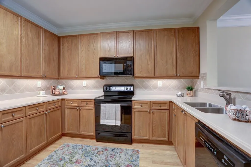 5415 Northland Drive Unit 302, Sandy Springs, Georgia 30342, 1 Bedroom Bedrooms, ,1 BathroomBathrooms,Residential,Sold,5415 Northland Drive Unit 302,6598709