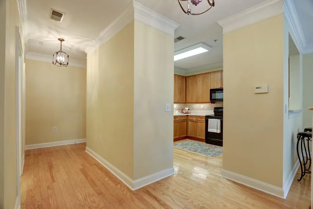 5415 Northland Drive Unit 302, Sandy Springs, Georgia 30342, 1 Bedroom Bedrooms, ,1 BathroomBathrooms,Residential,Sold,5415 Northland Drive Unit 302,6598709