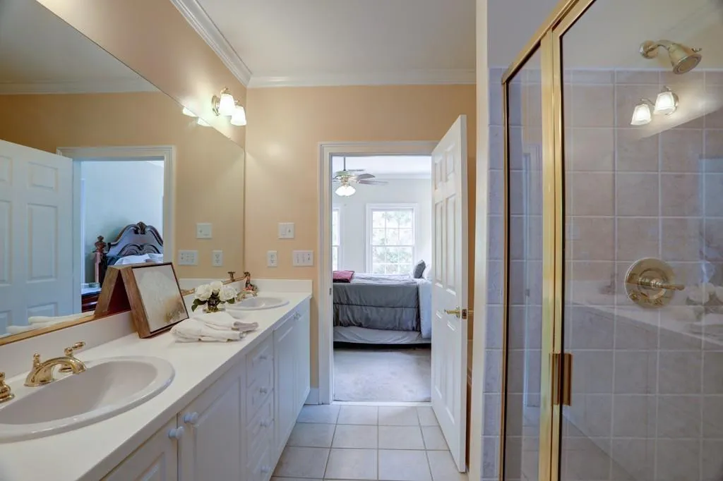 5415 Northland Drive Unit 302, Sandy Springs, Georgia 30342, 1 Bedroom Bedrooms, ,1 BathroomBathrooms,Residential,Sold,5415 Northland Drive Unit 302,6598709