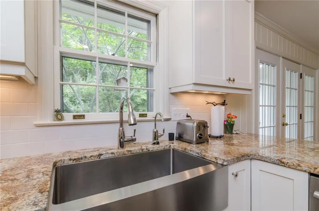 1556 Walthall Court Nw, Atlanta, Georgia 30318, 3 Bedrooms Bedrooms, ,2 BathroomsBathrooms,Residential,Sold,1556 Walthall Court Nw,5732922