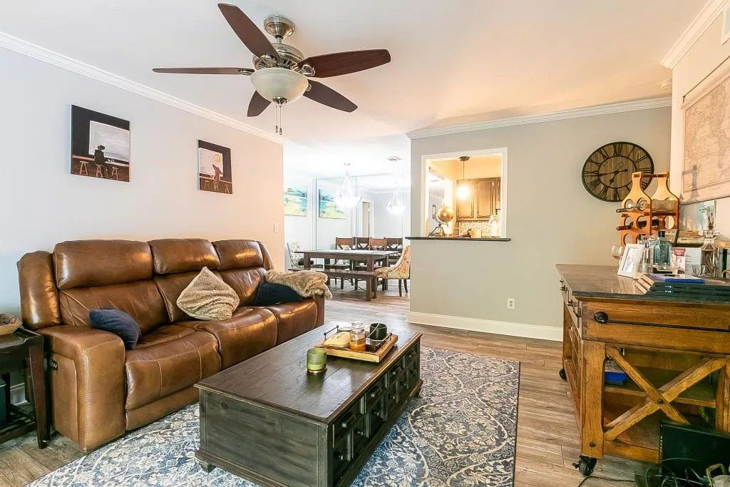 1609 Vicksburg Place, Sandy Springs, Georgia 30350, 2 Bedrooms Bedrooms, ,2 BathroomsBathrooms,Residential,Sold,1609 Vicksburg Place,6764871