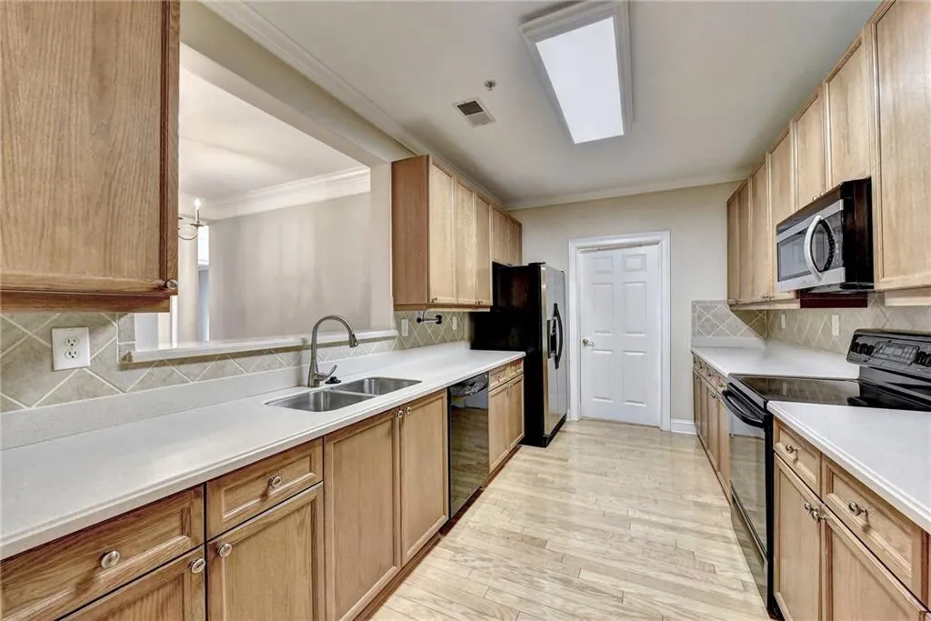 5415 Northland Drive Unit 205, Sandy Springs, Georgia 30342, 2 Bedrooms Bedrooms, ,2 BathroomsBathrooms,Residential,Sold,5415 Northland Drive Unit 205,6855020