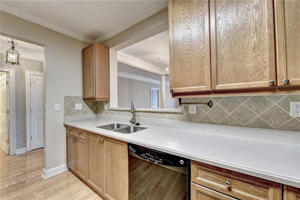 5415 Northland Drive Unit 205, Sandy Springs, Georgia 30342, 2 Bedrooms Bedrooms, ,2 BathroomsBathrooms,Residential,Sold,5415 Northland Drive Unit 205,6855020