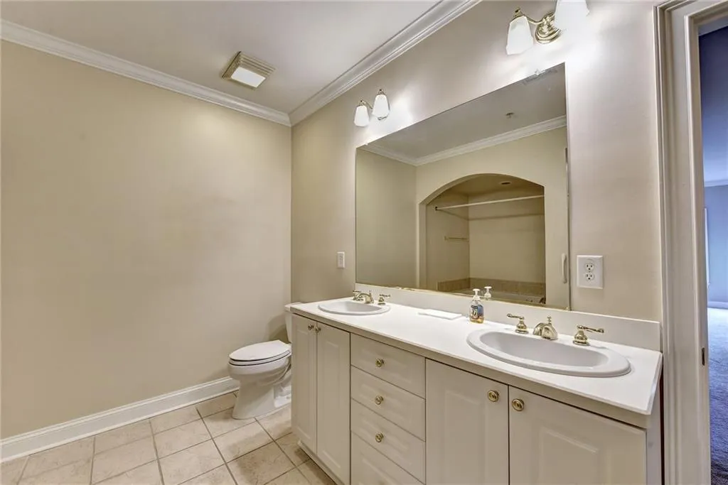 5415 Northland Drive Unit 205, Sandy Springs, Georgia 30342, 2 Bedrooms Bedrooms, ,2 BathroomsBathrooms,Residential,Sold,5415 Northland Drive Unit 205,6855020