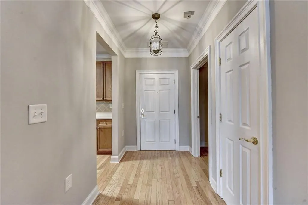 5415 Northland Drive Unit 205, Sandy Springs, Georgia 30342, 2 Bedrooms Bedrooms, ,2 BathroomsBathrooms,Residential,Sold,5415 Northland Drive Unit 205,6855020
