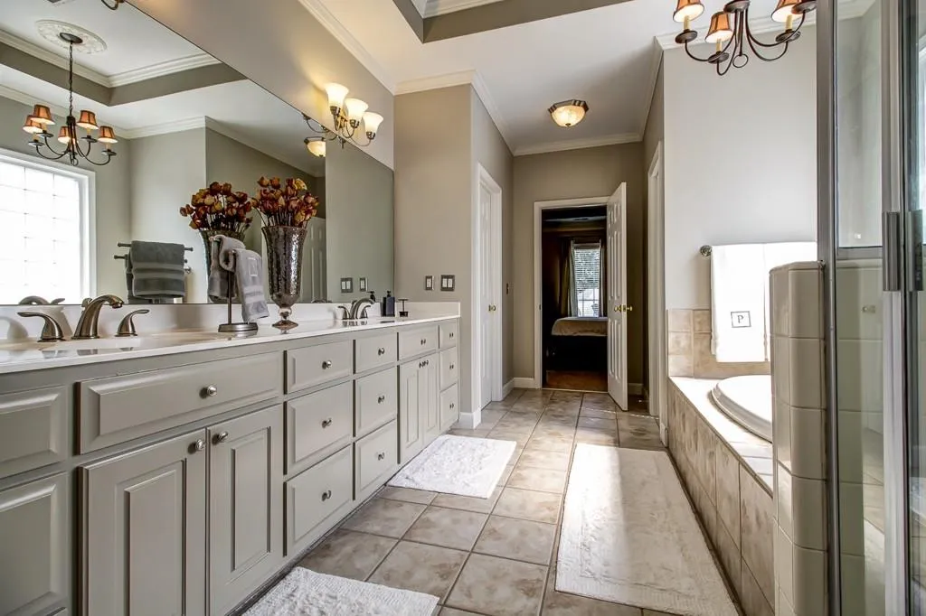 240 Fieldsborn Court, Atlanta, Georgia 30328, 4 Bedrooms Bedrooms, ,3 BathroomsBathrooms,Residential,Sold,240 Fieldsborn Court,5568531