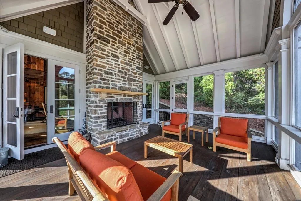 4975 Peachtree Dunwoody Road, Atlanta, Georgia 30342, 6 Bedrooms Bedrooms, ,6 BathroomsBathrooms,Residential,Sold,4975 Peachtree Dunwoody Road,6096918