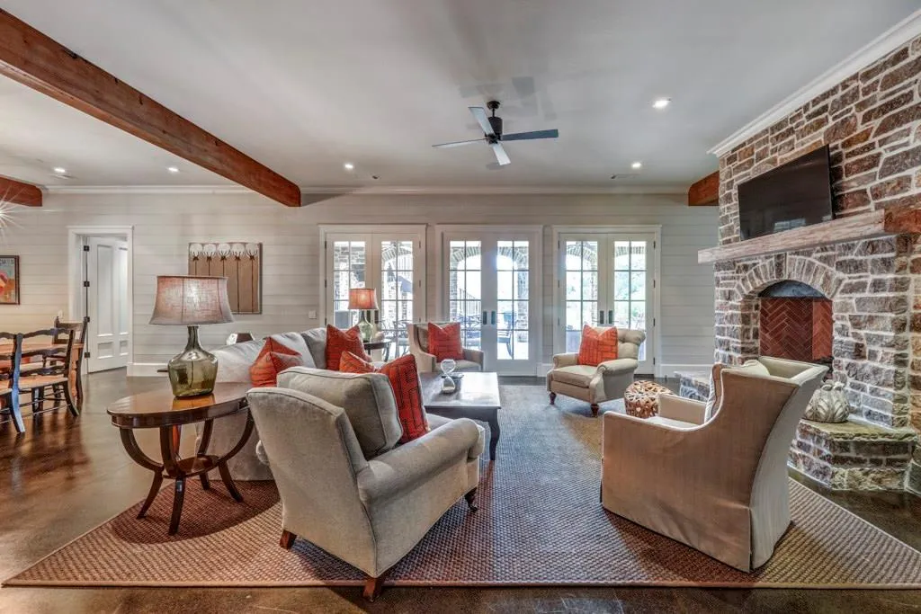 4975 Peachtree Dunwoody Road, Atlanta, Georgia 30342, 6 Bedrooms Bedrooms, ,6 BathroomsBathrooms,Residential,Sold,4975 Peachtree Dunwoody Road,6096918