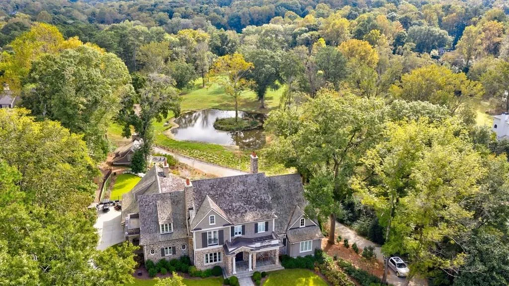 4975 Peachtree Dunwoody Road, Atlanta, Georgia 30342, 6 Bedrooms Bedrooms, ,6 BathroomsBathrooms,Residential,Sold,4975 Peachtree Dunwoody Road,6096918