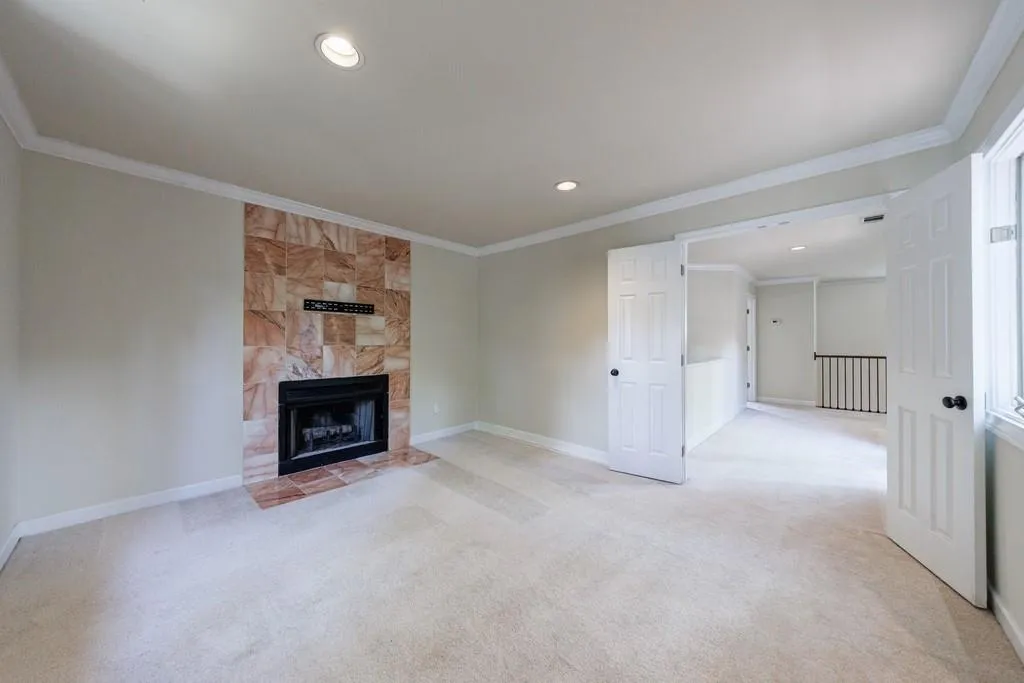 3491 Roswell Road Ne Unit E, Atlanta, Georgia 30305, 2 Bedrooms Bedrooms, ,2 BathroomsBathrooms,Residential,For Sale,3491 Roswell Road Ne Unit E,7625302