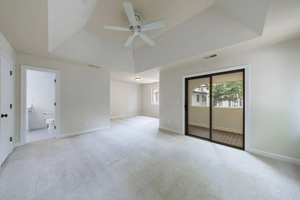 3491 Roswell Road Ne Unit E, Atlanta, Georgia 30305, 2 Bedrooms Bedrooms, ,2 BathroomsBathrooms,Residential,For Sale,3491 Roswell Road Ne Unit E,7625302