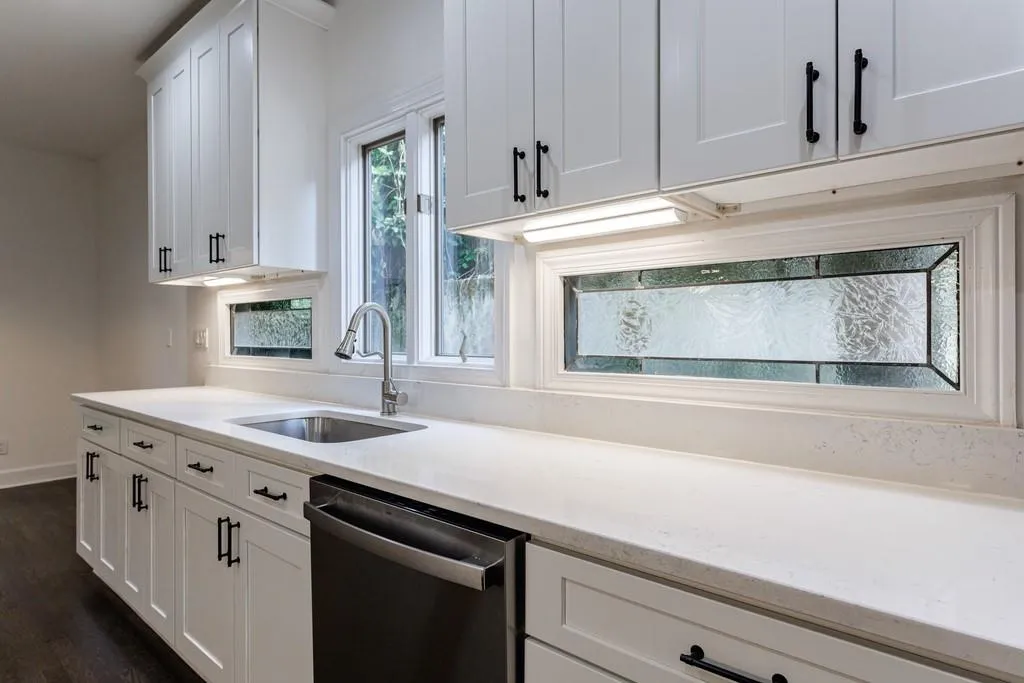 3491 Roswell Road Ne Unit E, Atlanta, Georgia 30305, 2 Bedrooms Bedrooms, ,2 BathroomsBathrooms,Residential,For Sale,3491 Roswell Road Ne Unit E,7625302