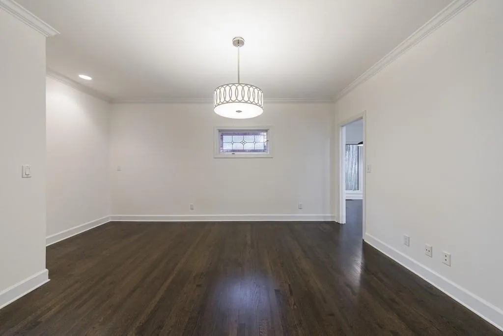 3491 Roswell Road Ne Unit E, Atlanta, Georgia 30305, 2 Bedrooms Bedrooms, ,2 BathroomsBathrooms,Residential,For Sale,3491 Roswell Road Ne Unit E,7625302