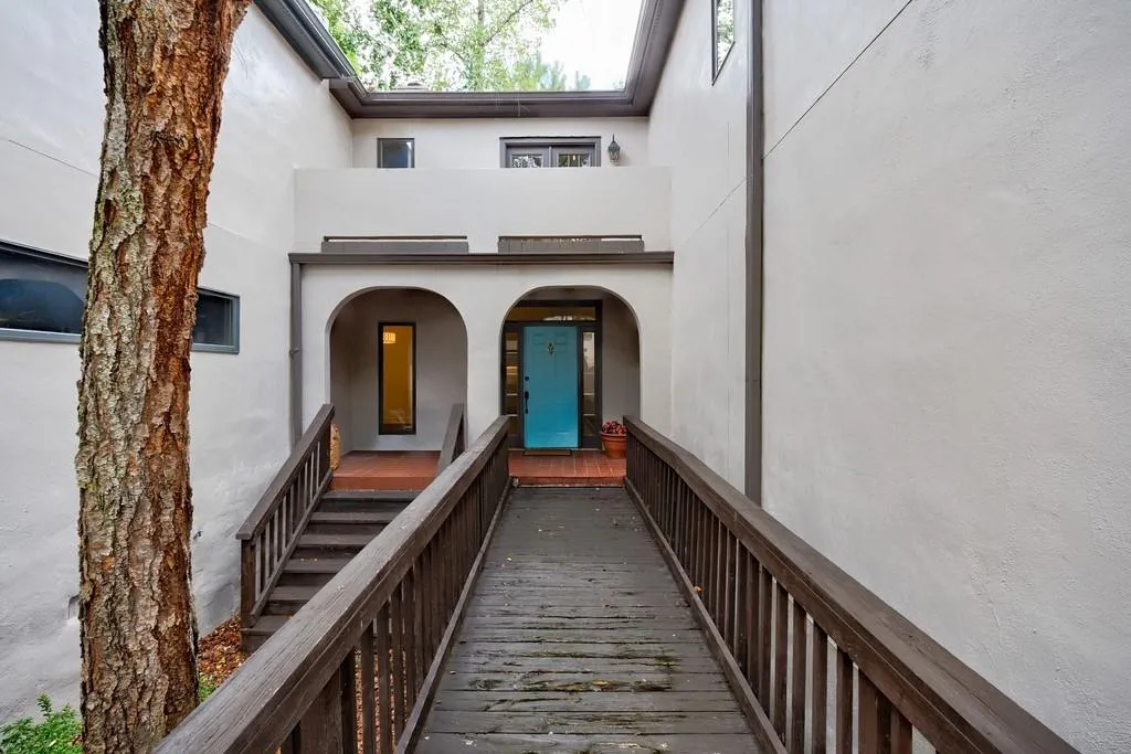 3491 Roswell Road Ne Unit E, Atlanta, Georgia 30305, 2 Bedrooms Bedrooms, ,2 BathroomsBathrooms,Residential,For Sale,3491 Roswell Road Ne Unit E,7625302