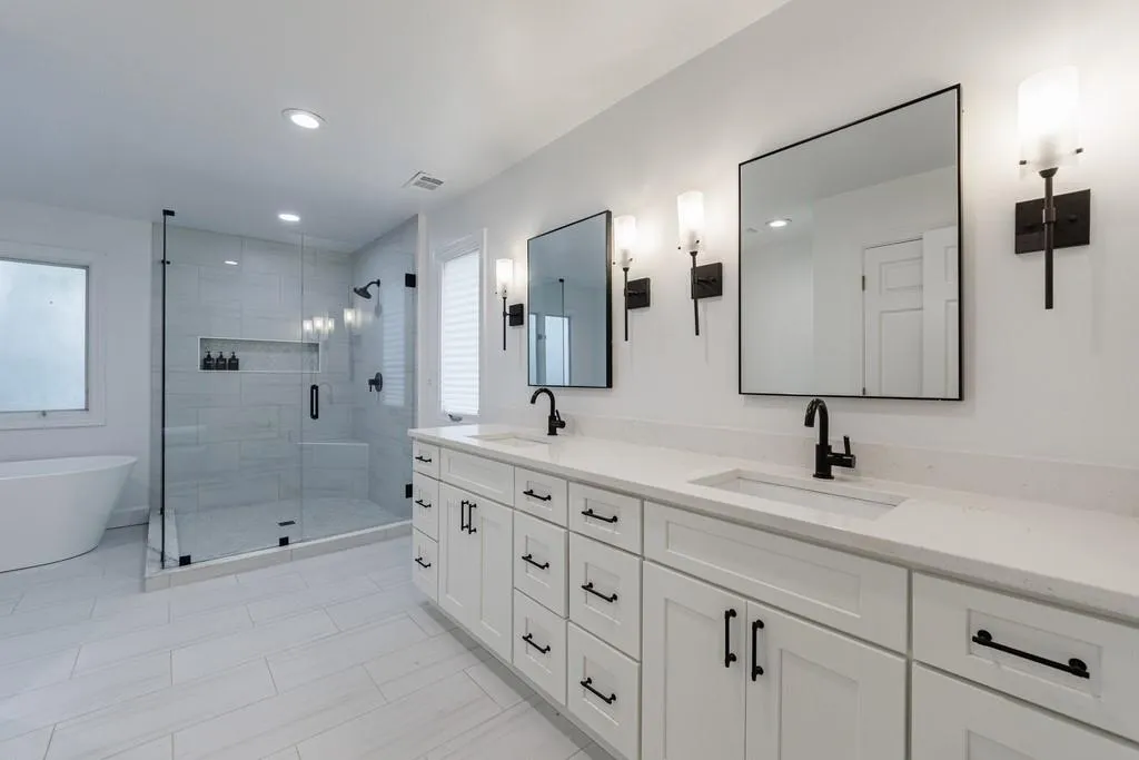 3491 Roswell Road Ne Unit E, Atlanta, Georgia 30305, 2 Bedrooms Bedrooms, ,2 BathroomsBathrooms,Residential,For Sale,3491 Roswell Road Ne Unit E,7625302