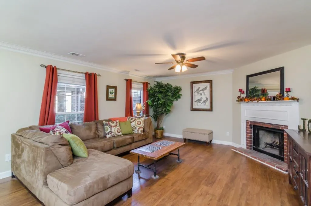 321 The Chace Unit 321, Atlanta, Georgia 30328, 3 Bedrooms Bedrooms, ,2 BathroomsBathrooms,Residential,Sold,321 The Chace Unit 321,5776102