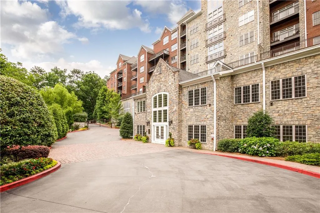 3280 Stillhouse Lane Se Unit 413, Atlanta, Georgia 30339, 3 Bedrooms Bedrooms, ,3 BathroomsBathrooms,Residential,Sold,3280 Stillhouse Lane Se Unit 413,6053428
