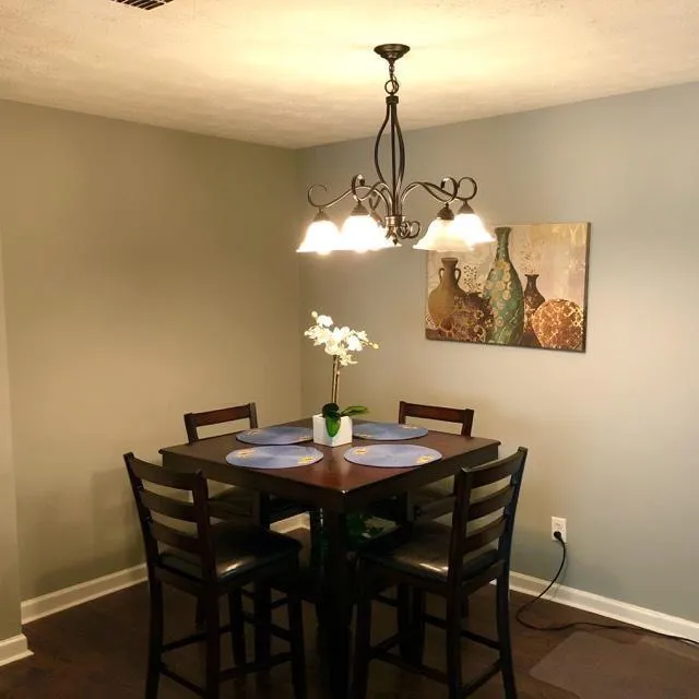 402 Gettysburg Place Unit 402, Sandy Springs, Georgia 30350, 2 Bedrooms Bedrooms, ,2 BathroomsBathrooms,Residential,Sold,402 Gettysburg Place Unit 402,6000342