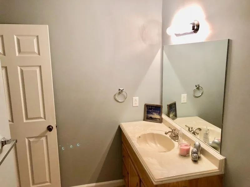 402 Gettysburg Place Unit 402, Sandy Springs, Georgia 30350, 2 Bedrooms Bedrooms, ,2 BathroomsBathrooms,Residential,Sold,402 Gettysburg Place Unit 402,6000342