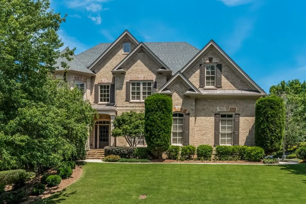 500 Glengate Cove, Sandy Springs, Georgia 30328, 5 Bedrooms Bedrooms, ,4 BathroomsBathrooms,Residential,Sold,500 Glengate Cove,5860316