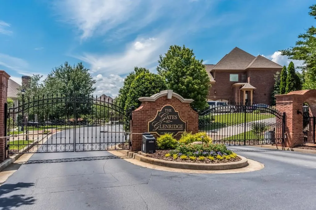 500 Glengate Cove, Sandy Springs, Georgia 30328, 5 Bedrooms Bedrooms, ,4 BathroomsBathrooms,Residential,Sold,500 Glengate Cove,5860316