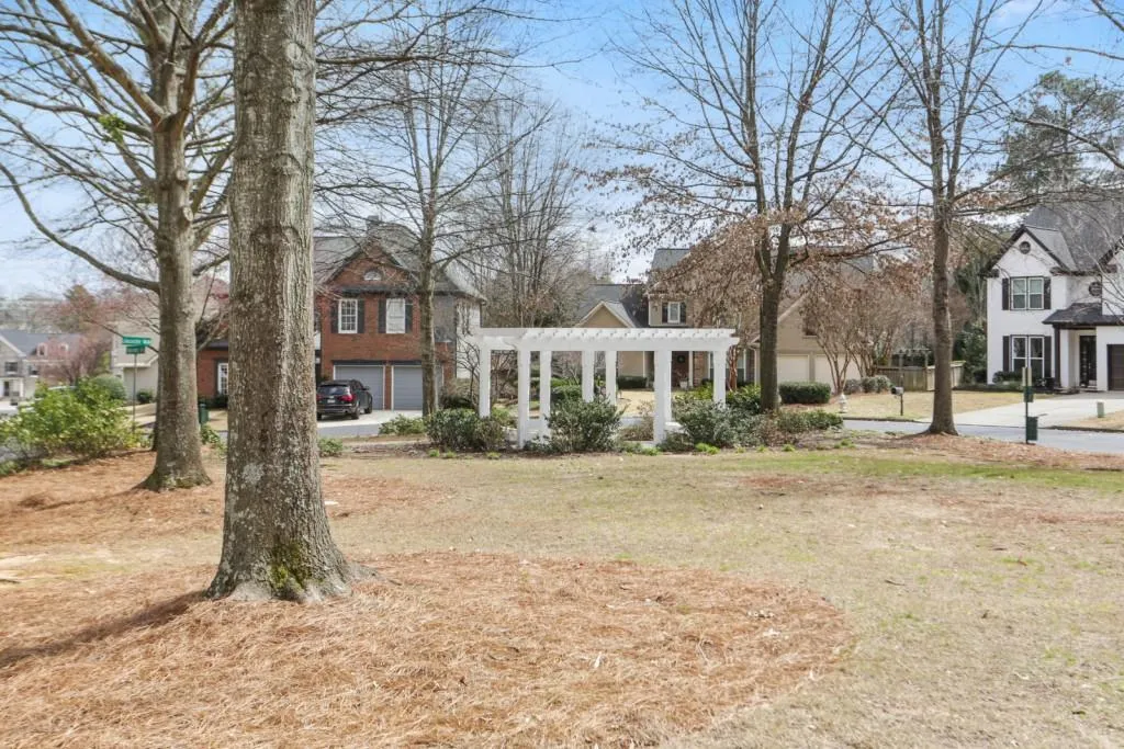 1045 Lancaster Walk, Atlanta, Georgia 30328, 4 Bedrooms Bedrooms, ,4 BathroomsBathrooms,Residential,Sold,1045 Lancaster Walk,6694181